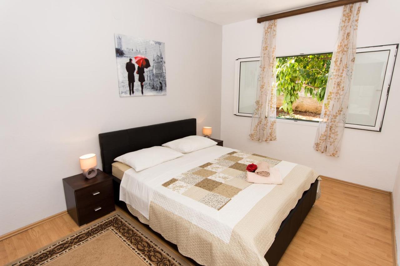 Apartments By The Sea Slatine, Ciovo - 1126 Trogir Exterior foto